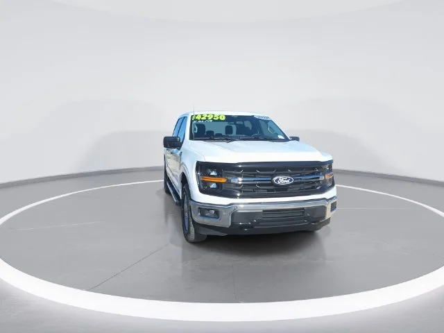 Used 2025 White Ford XLT image 3