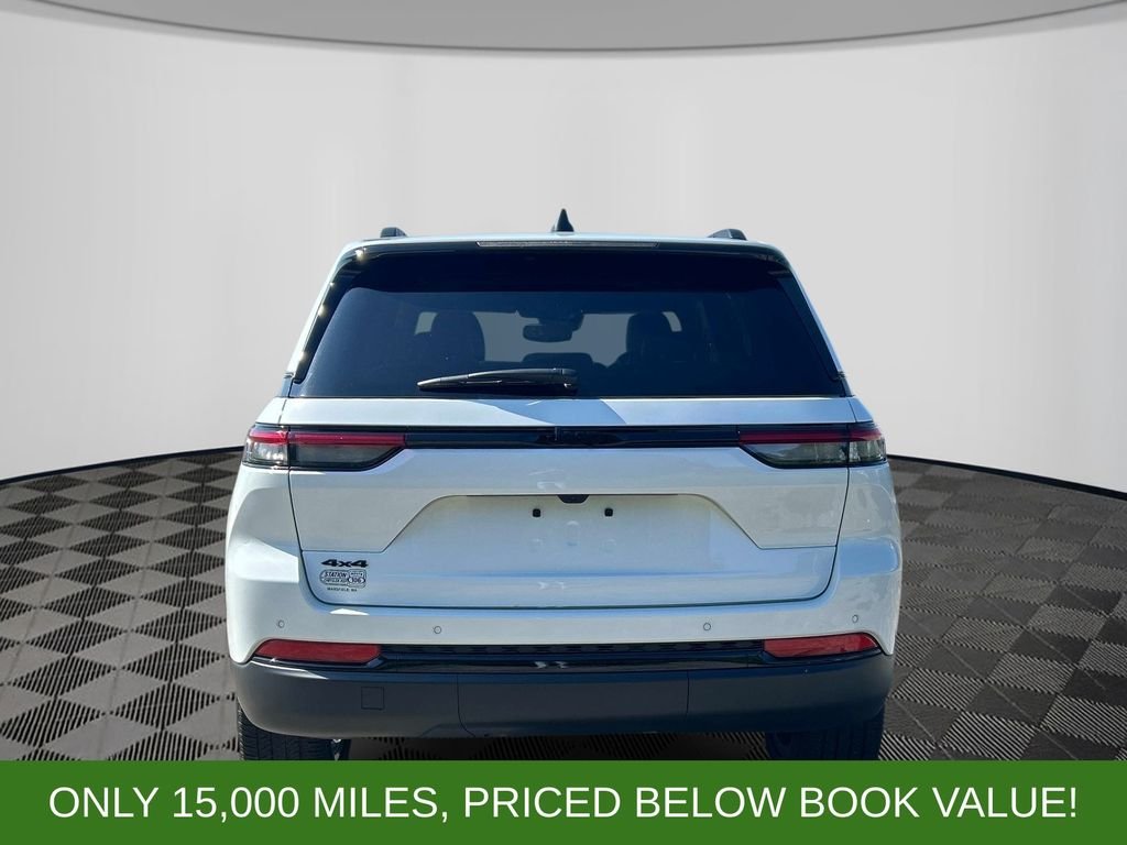 Used 2024 White Jeep Altitude X image 4