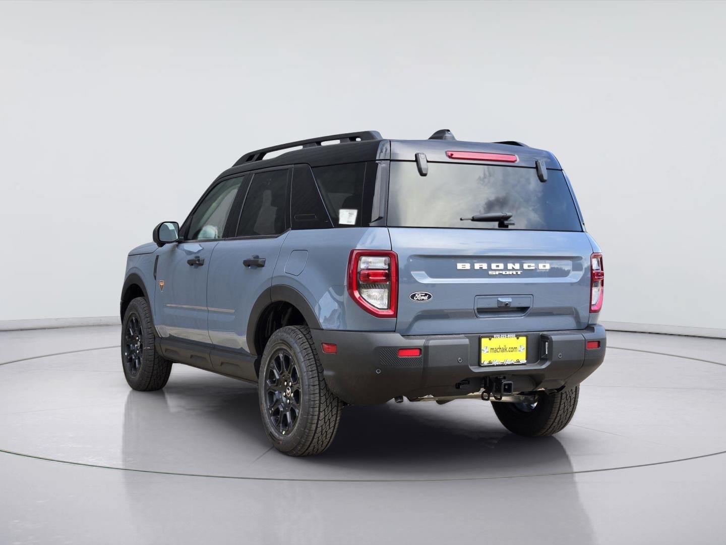 New 2026 Azure Gray Metallic Tri-Coat Ford Badlands® image 3