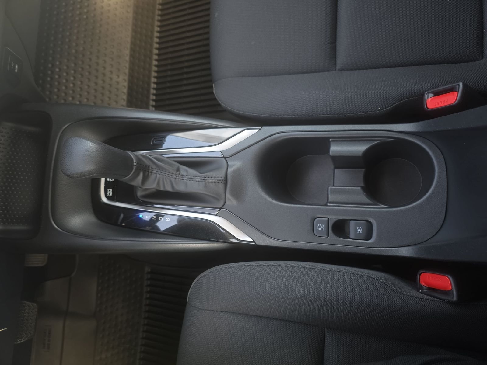 2026 Toyota Corolla LE - Photo 24