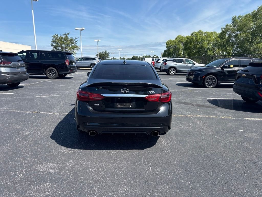 Used 2020 Black INFINITI 3.0t LUXE image 4
