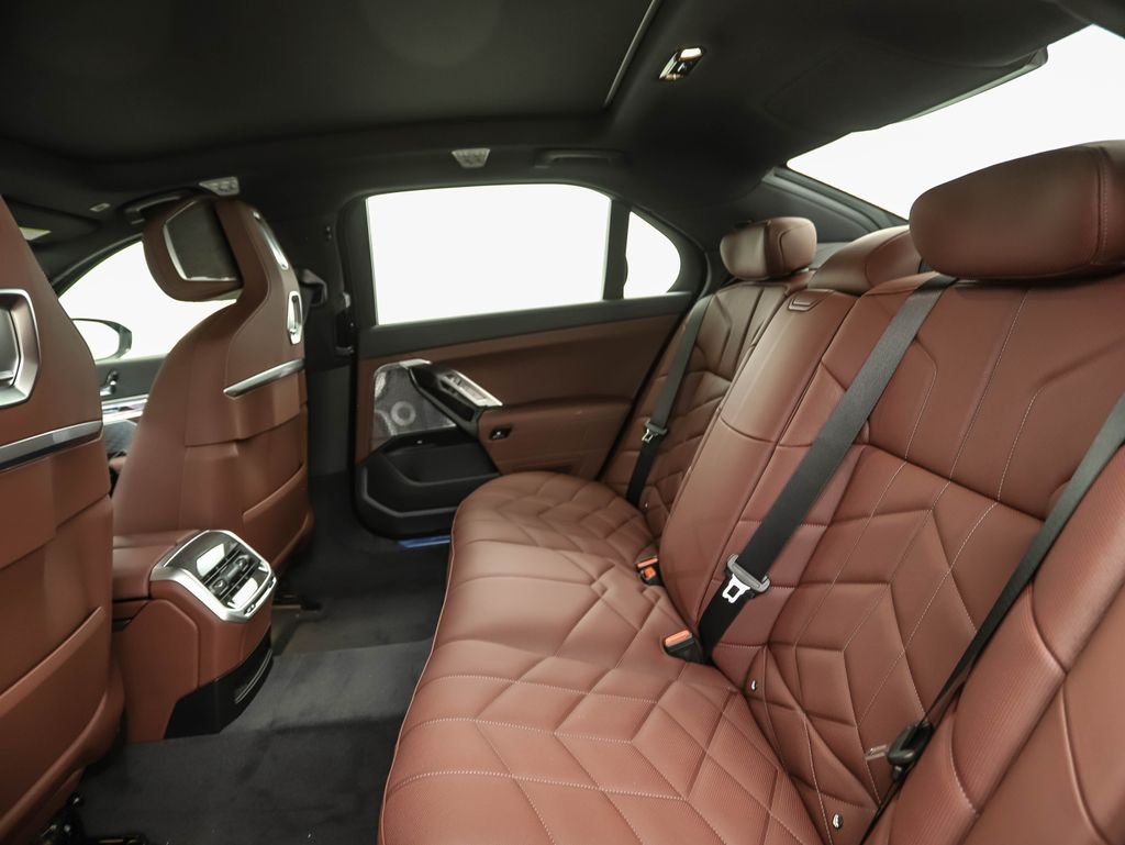 New 2026 Black Sapphire Metallic BMW 740i xDrive image 23