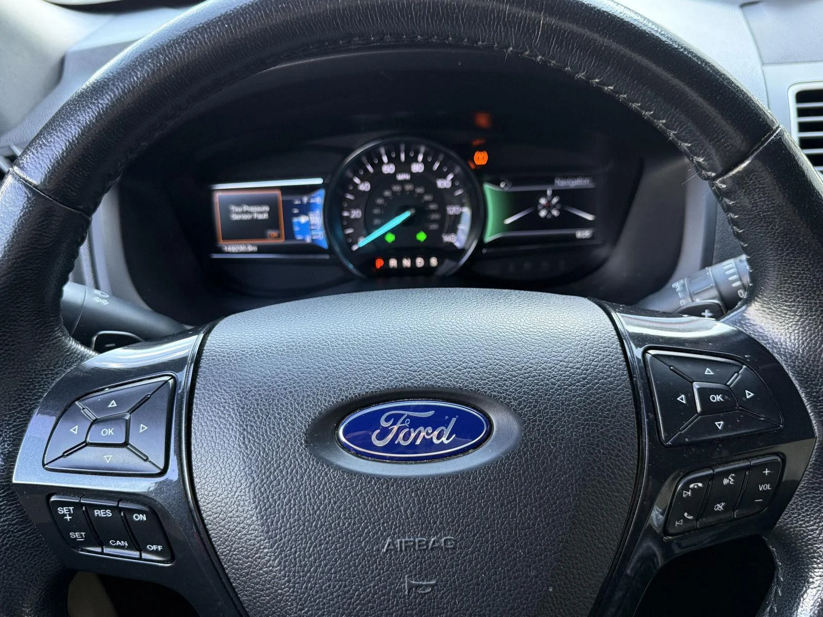 Used 2017 Oxford White Ford XLT image 21