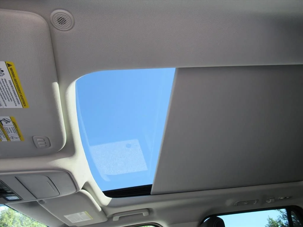 Used 2025 Silver Ford Platinum image 19