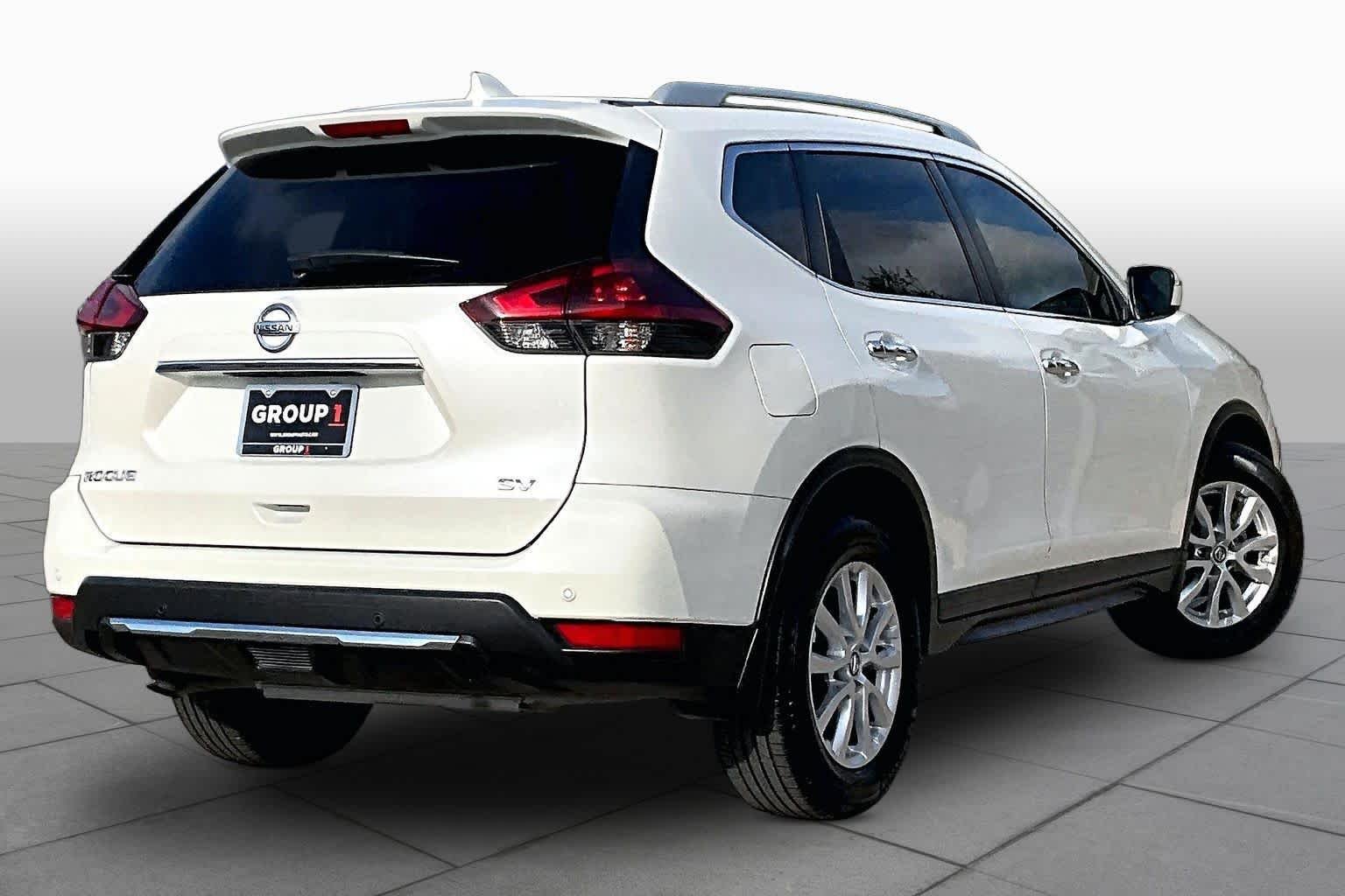 Certified Used 2020 Pearl White Tricoat Nissan SV image 13