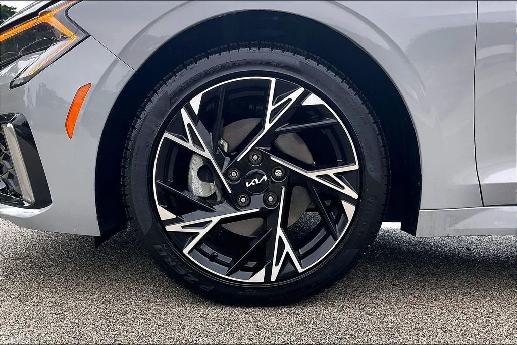 Used 2025 Gray Kia GT-Line image 9