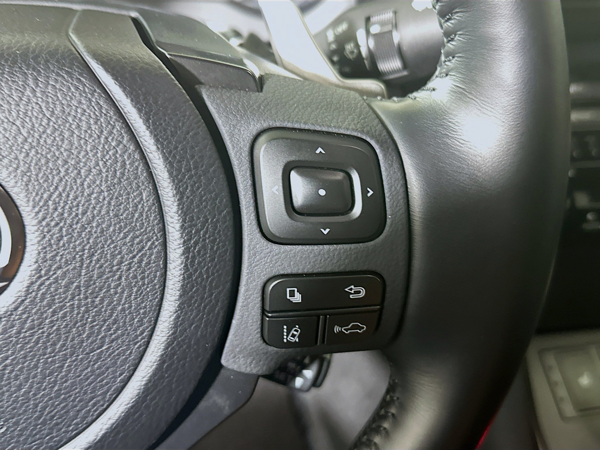 Used 2025 Incognito Lexus IS 350 F SPORT Design image 17
