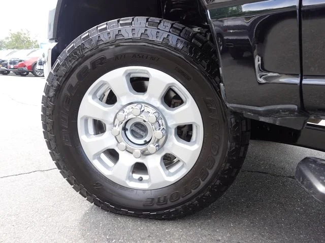 Used 2024 Black Ford XLT image 13