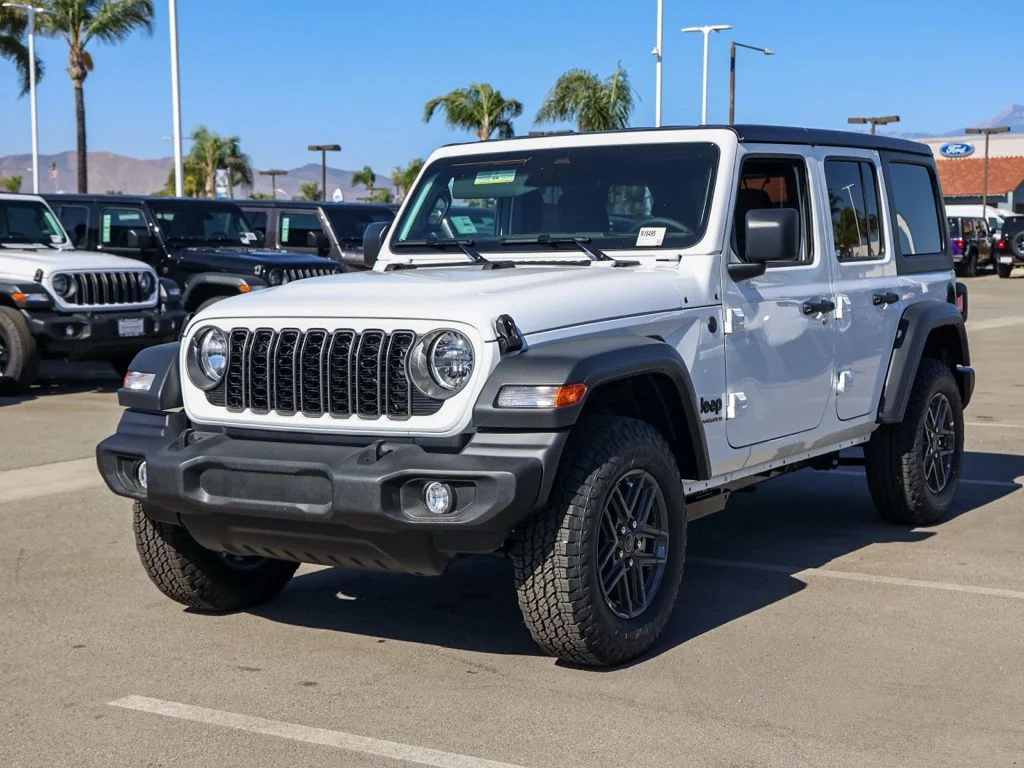 New 2026 Bright White Clear-Coat Exterior Paint Jeep Sport S image 7