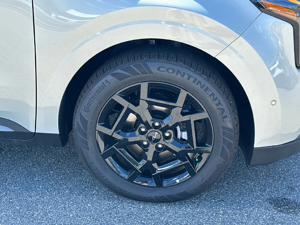 New 2027 Silver Kia SX image 12