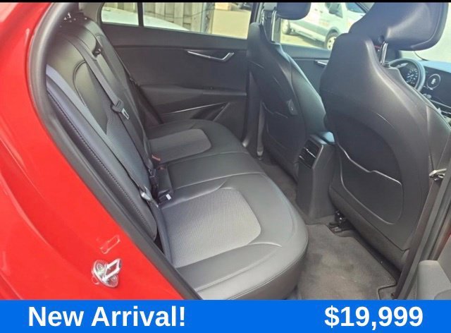 Used 2023  Kia Wind image 16