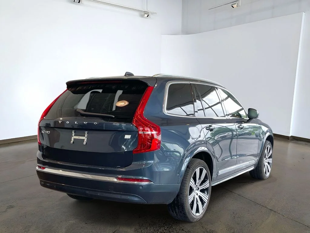 Certified Used 2024 Denim Blue Metallic Volvo T8 Plus 6 Passenger image 4