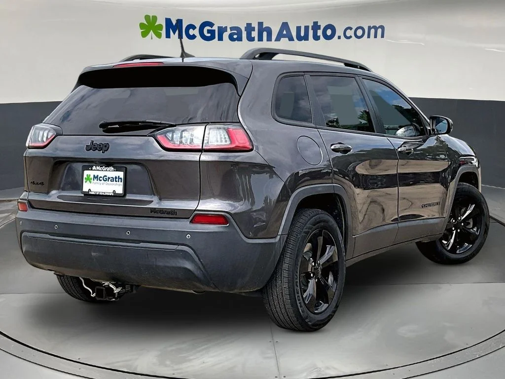 Used 2020 Gray Jeep Latitude Plus image 7