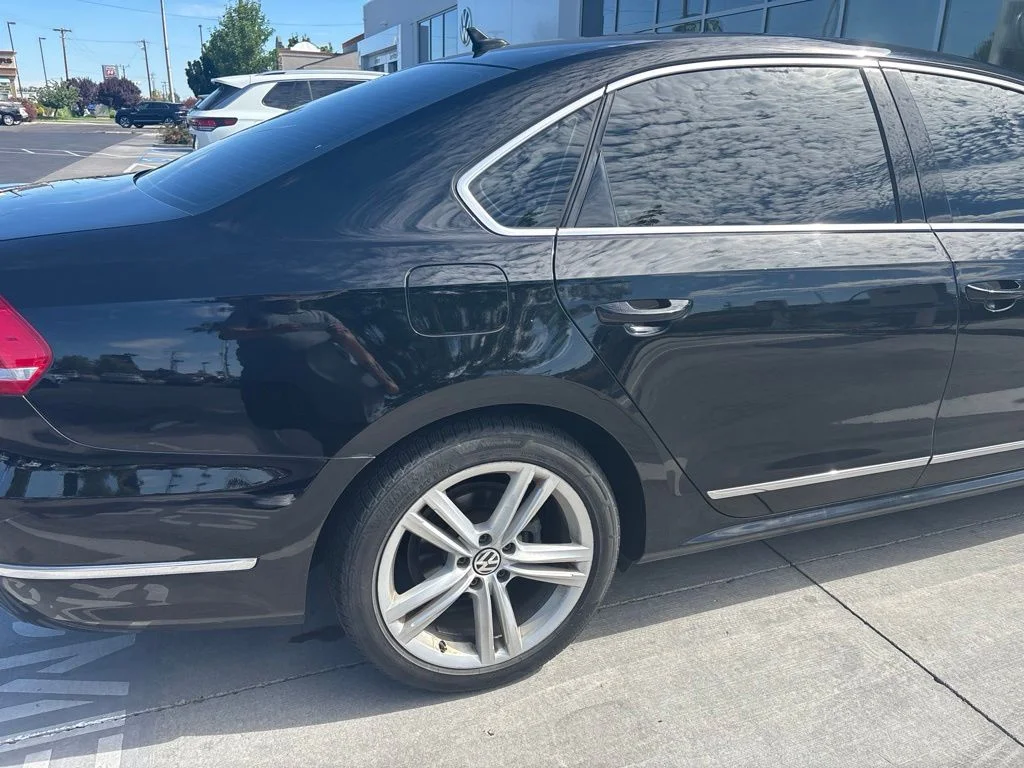 Used 2014 Black Volkswagen TDI SE image 7