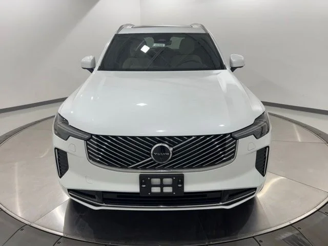 New 2026 White Volvo B6 Plus 7-Seater image 8