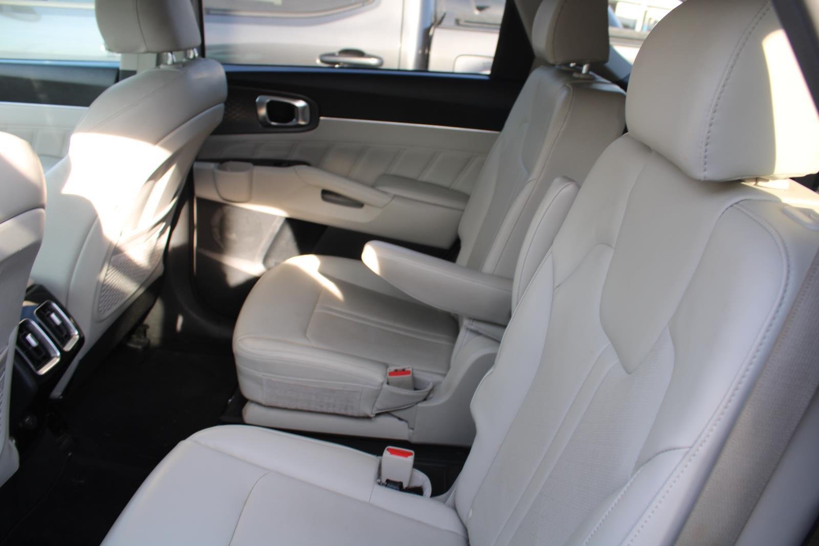 Used 2021 Glacial White Pearl Kia SX image 5