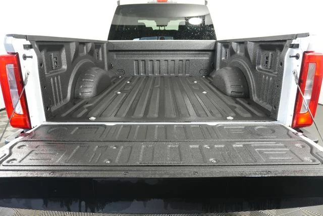 New 2026 Oxford White Ford F-350® XLT image 27