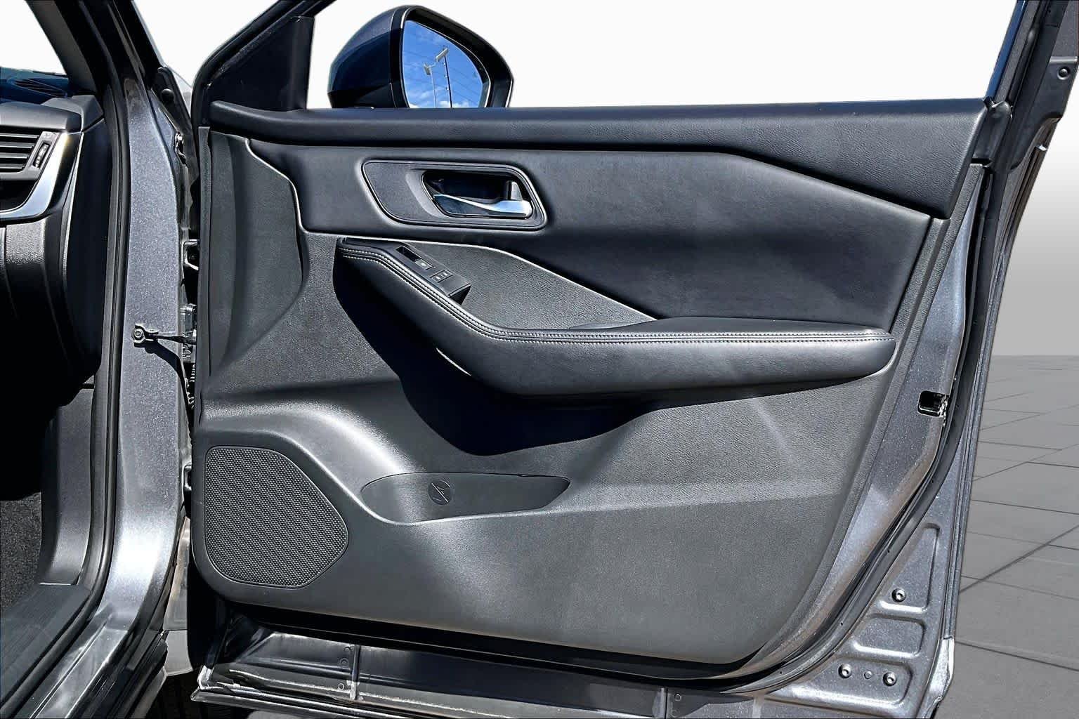 Used 2024 Gun Metallic Nissan SV image 23