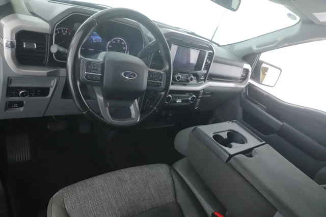 Used 2023  Ford XLT image 17