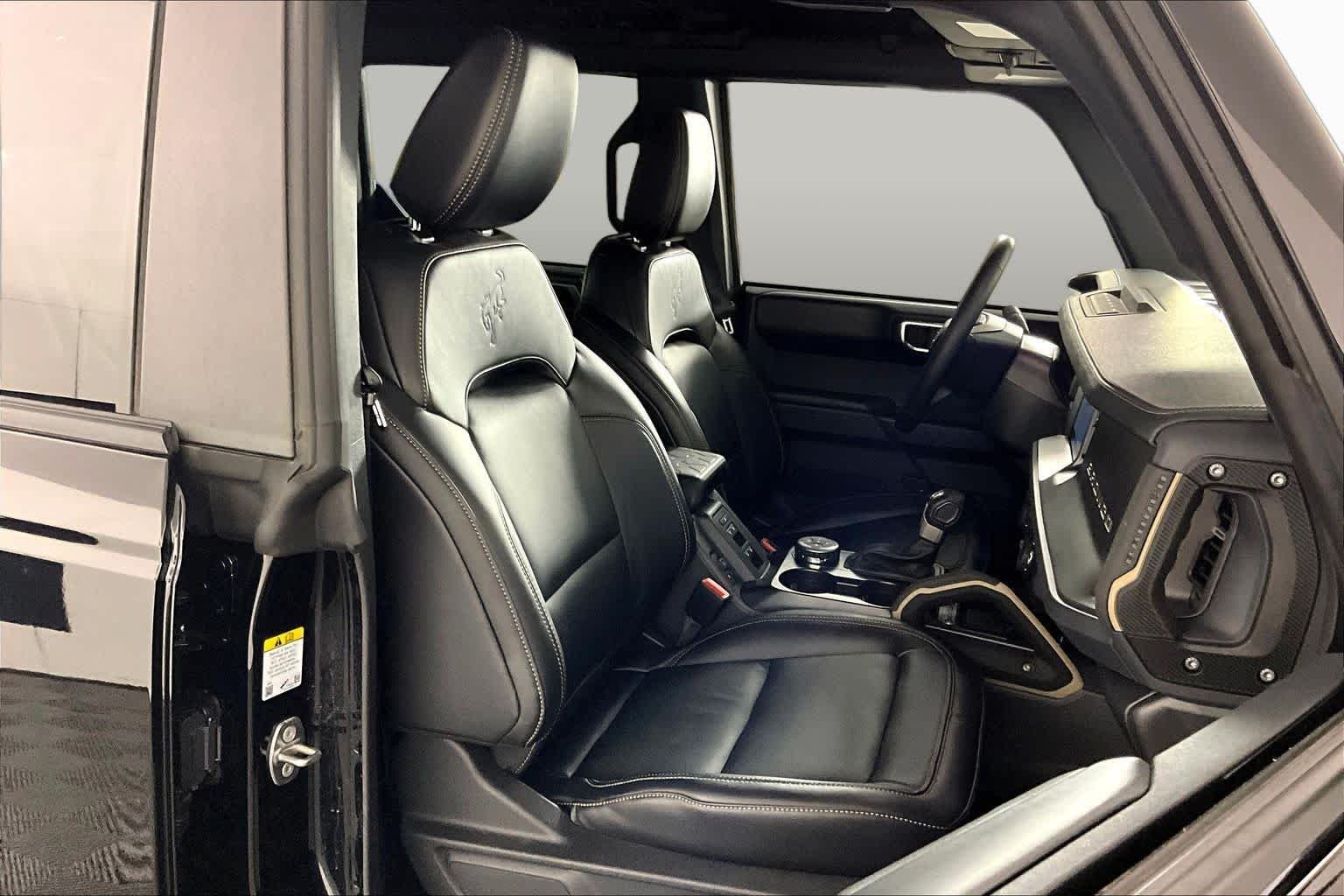 Used 2025 Shadow Black Ford Badlands image 9