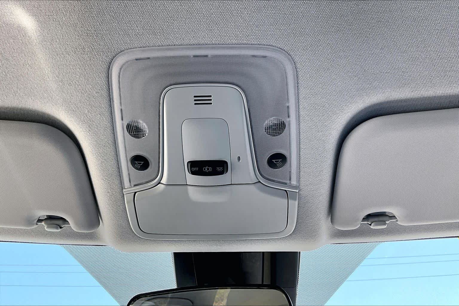 Used 2017 Titanium Glow Toyota Premium image 35
