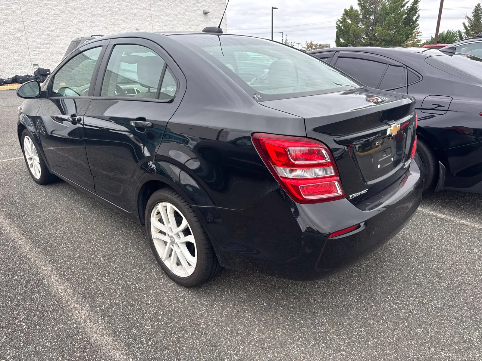 Used 2020 Black Chevrolet LS image 3