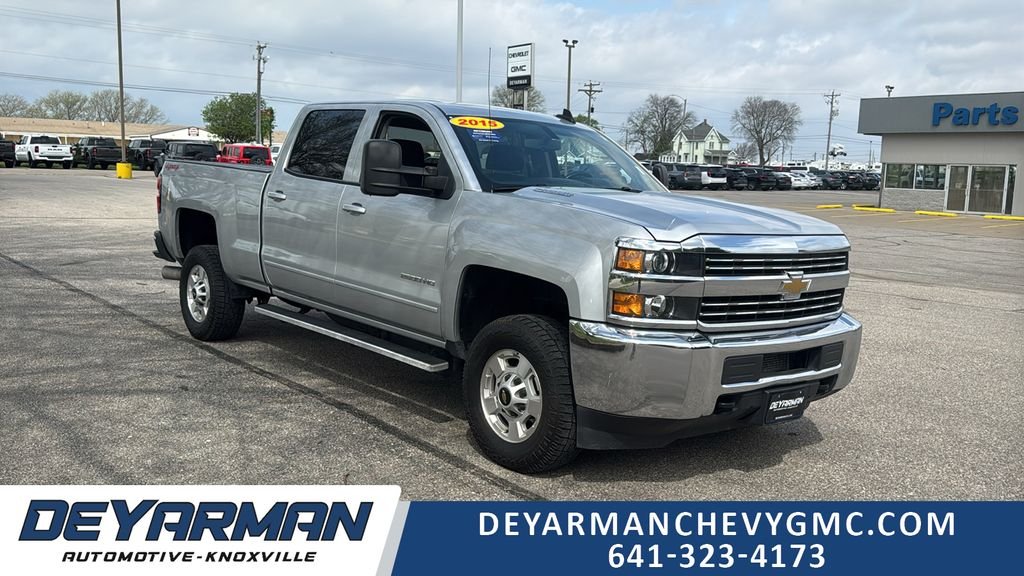 2015 Chevrolet Silverado HD 1LT 4WD Crew Cab Standard Box's photo