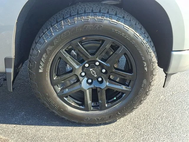 Used 2025 Gray Chevrolet RST image 7