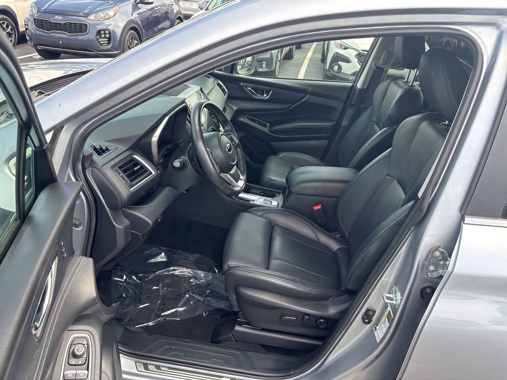 Certified Used 2023 Silver Subaru Limited image 9