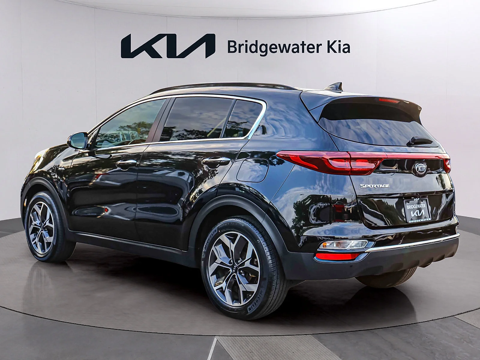 Certified Used 2022 Black Cherry Kia EX image 4