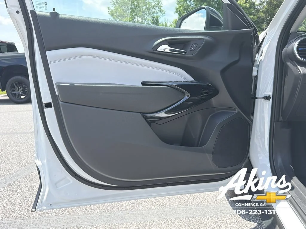 2026 Chevrolet Trax LT - Photo 14