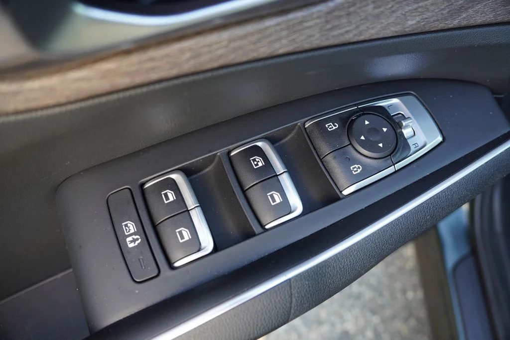 Used 2023 Aruba Green Kia X-Line EX image 24