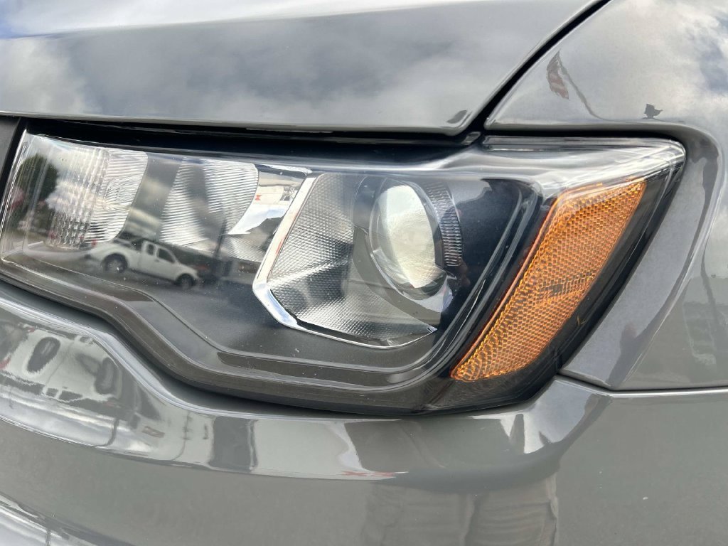 Certified Used 2021 Gray Clearcoat Jeep Laredo X image 10
