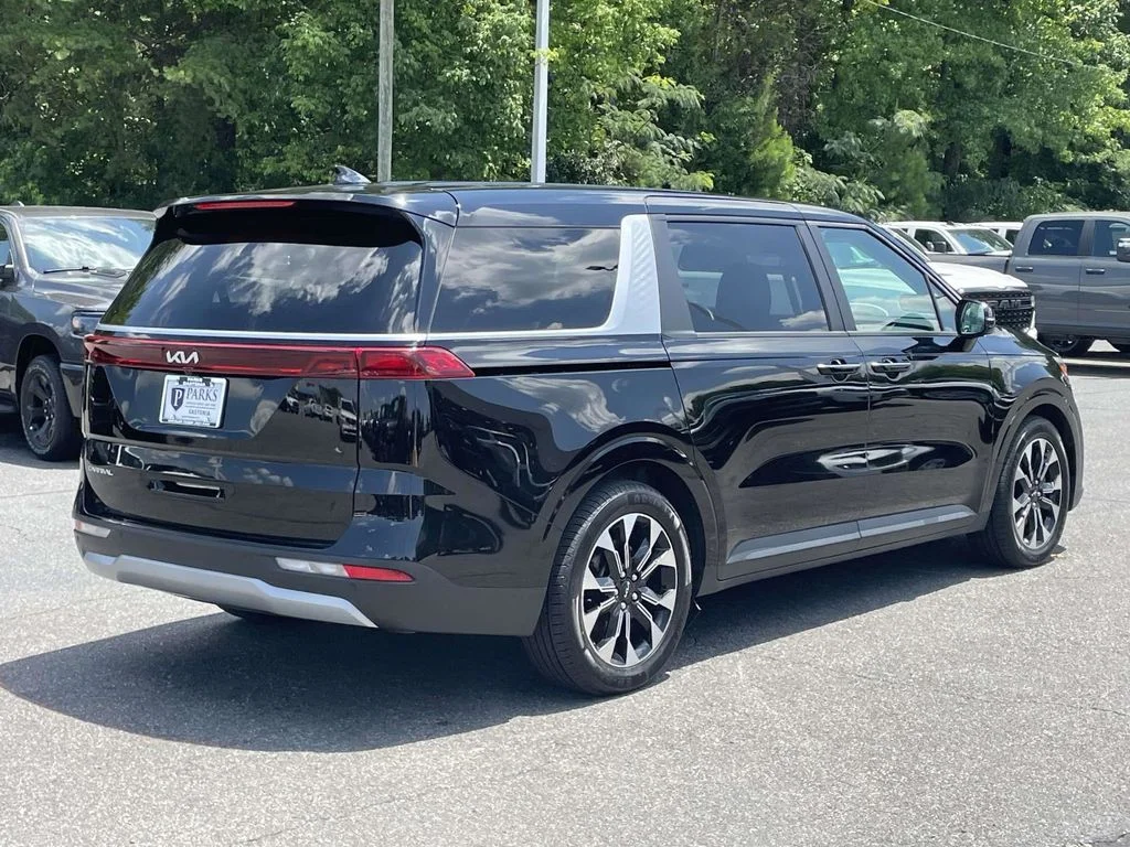 Used 2024 Black Kia EX image 8