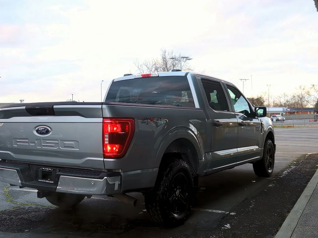 2023 Ford F-150 XLT - Photo 7
