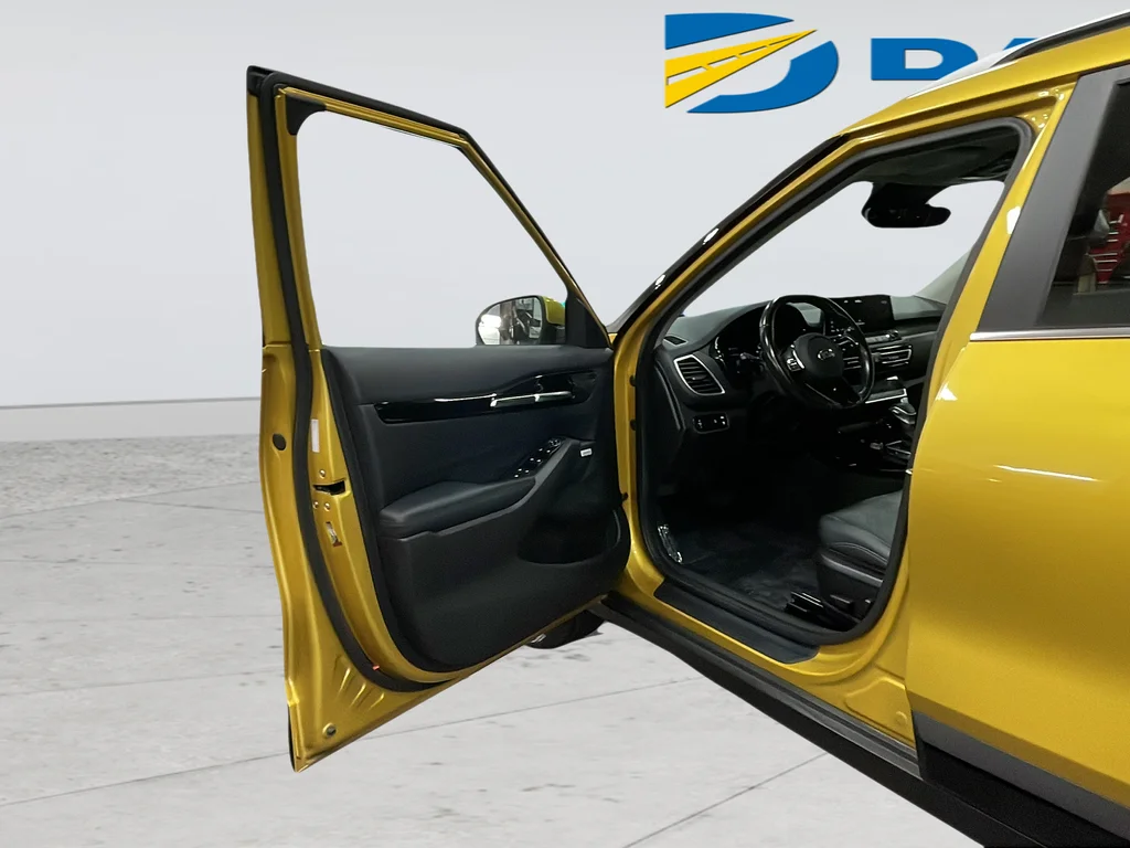 Used 2021 Yellow Kia SX image 34