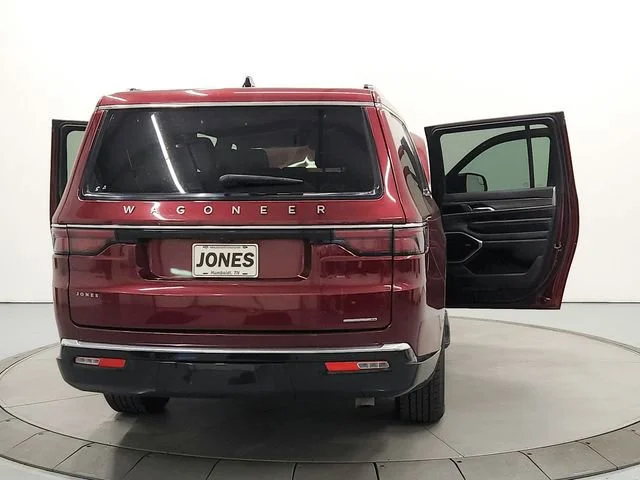 2024 Jeep Wagoneer L Series II - Photo 14