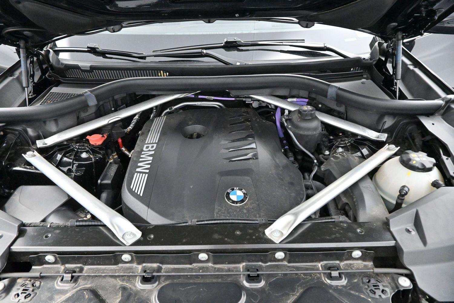 Used 2024 Carbon Black Metallic BMW xDrive40i image 41