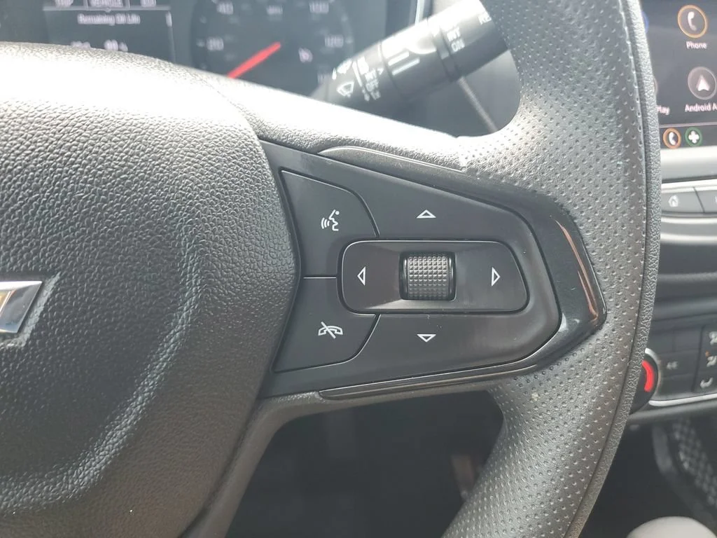Used 2023 STERLING GRAY METALLIC Chevrolet LT image 23