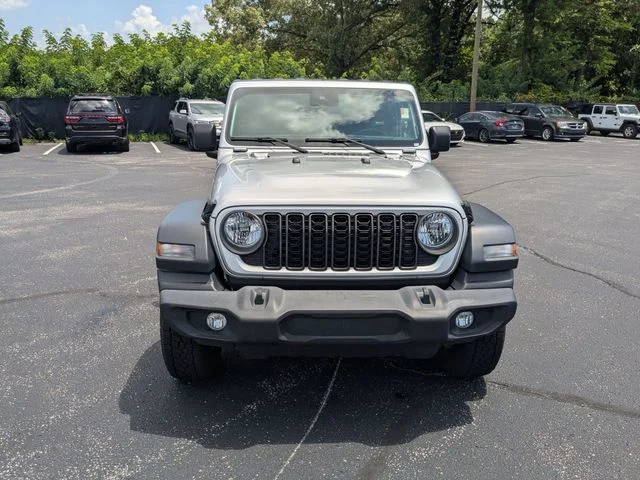 Used 2024 Silver Zynith Clearcoat Jeep Sport S image 4
