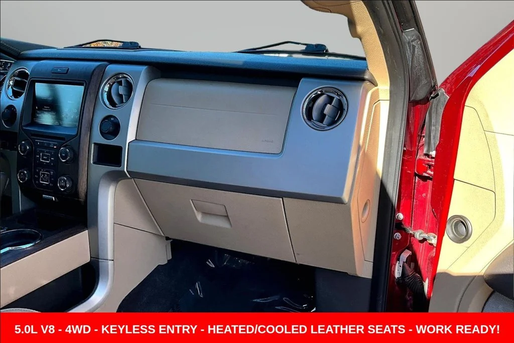 Used 2013  Ford Lariat image 31