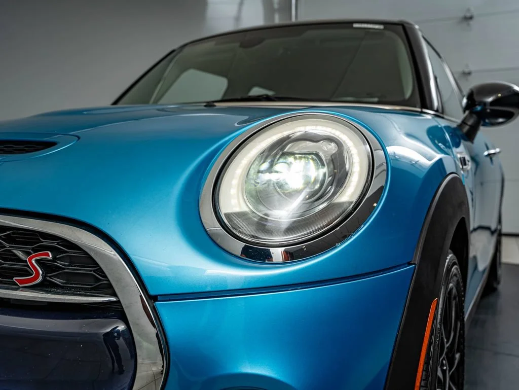 Used 2016 Electric Blue Metallic MINI  image 13