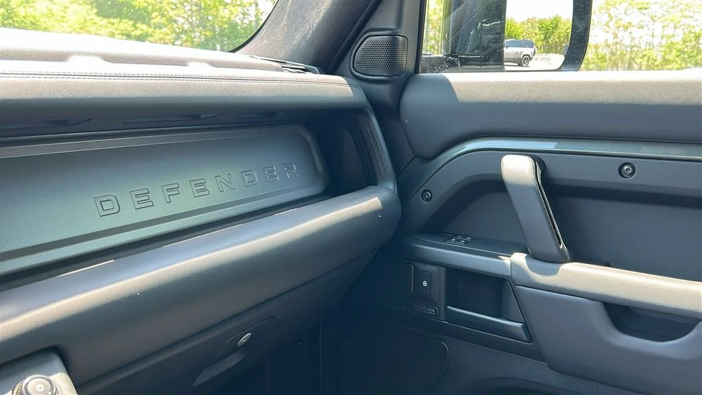 Certified Used 2025 Green Land Rover OCTA image 19