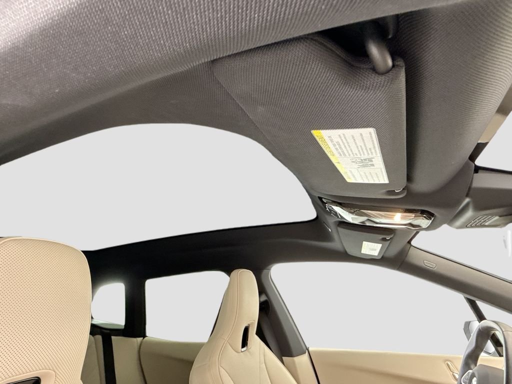 2026 BMW iX 60 - Photo 17
