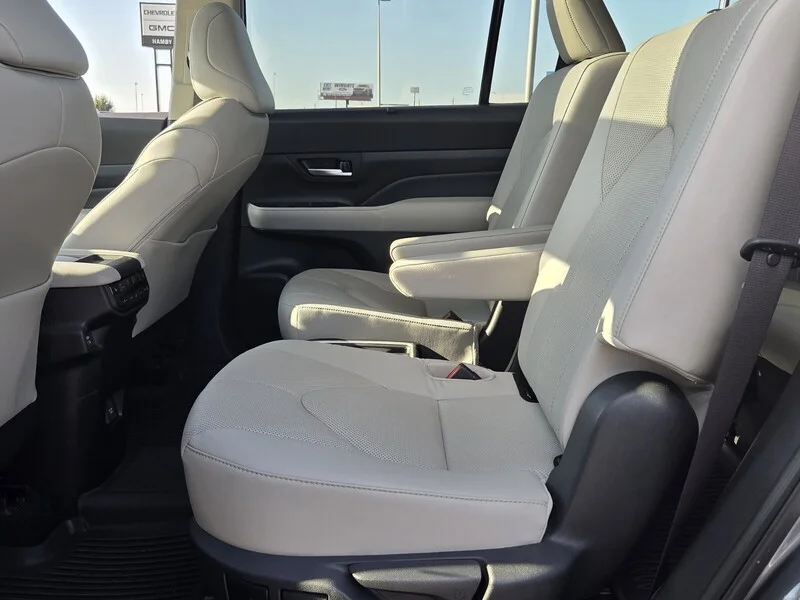 Used 2025 Heavy Metal TOYOTA LIMITED image 6