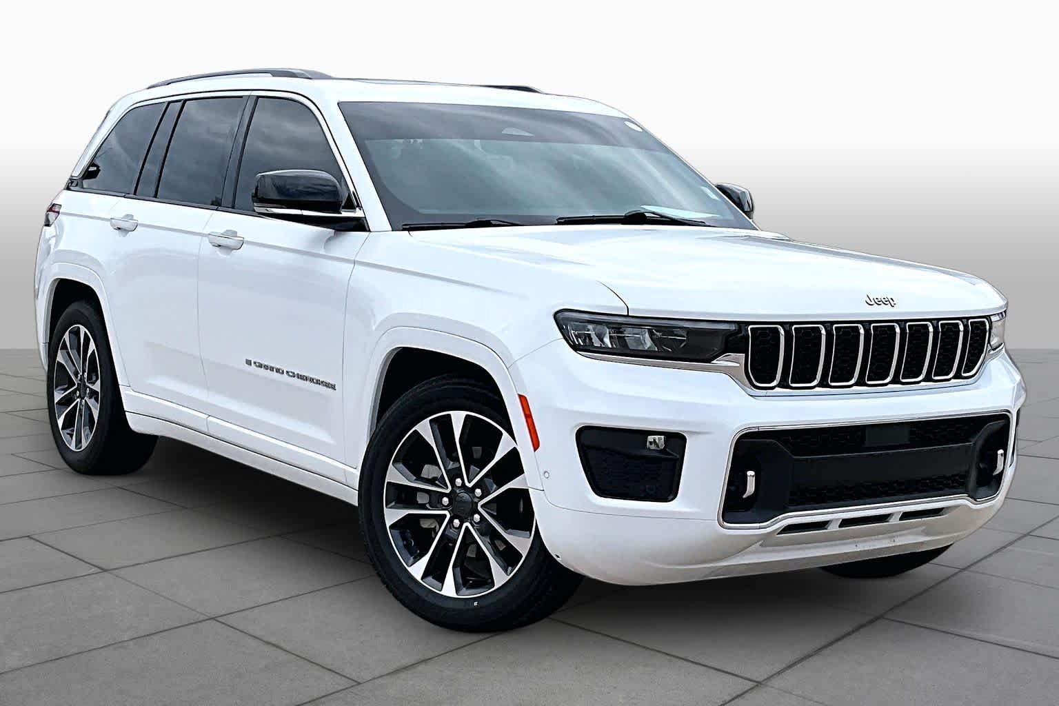 Used 2022 Bright White Clearcoat Jeep Overland image 3