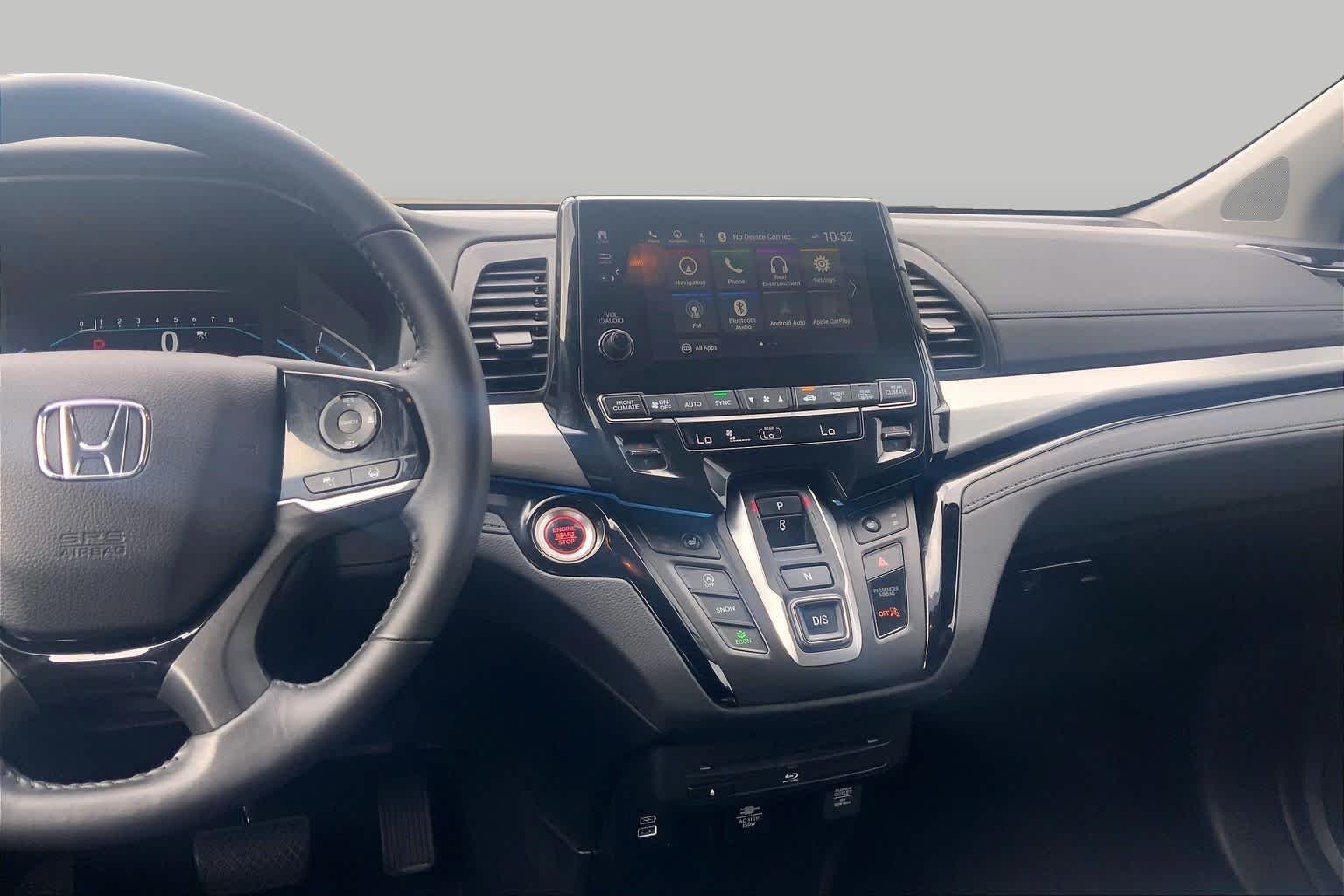 Used 2024 Sonic Gray Pearl Honda Touring image 6