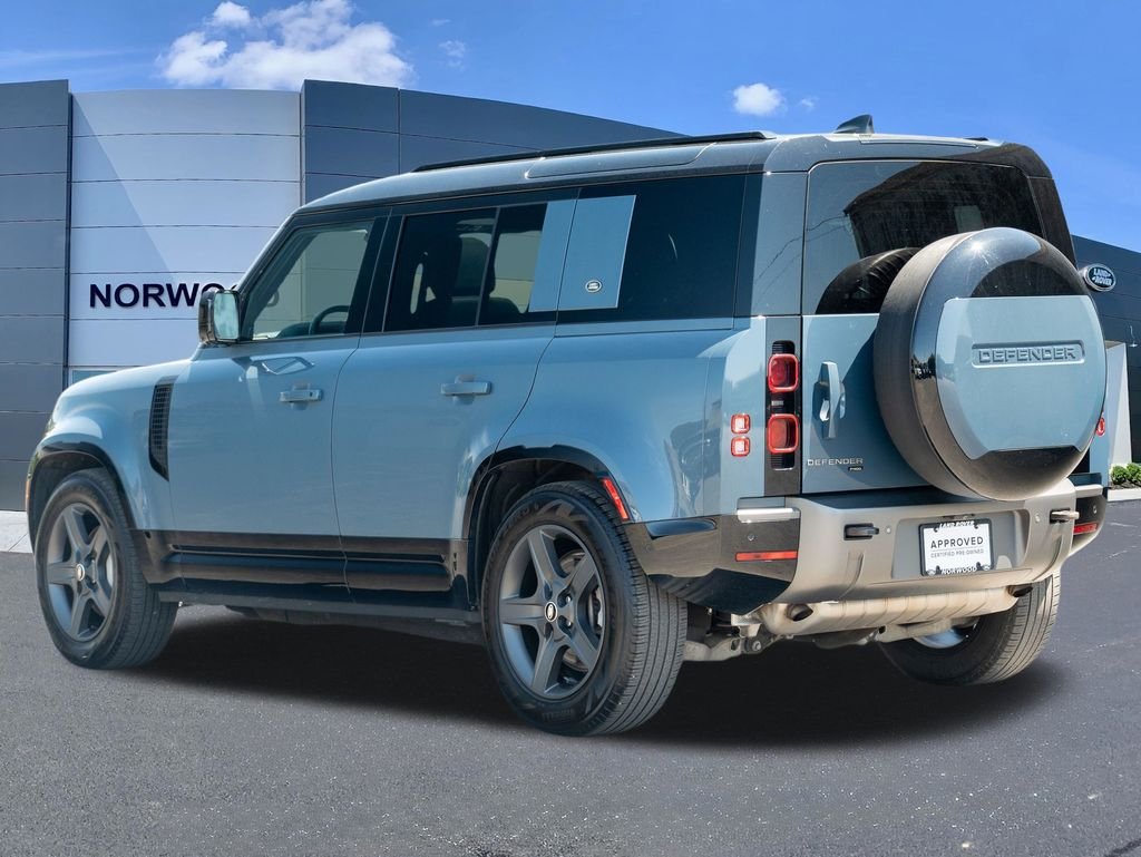 Used 2023 Blue Land Rover X-Dynamic SE image 6