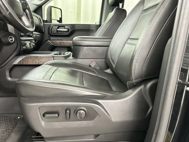 Used 2021 Black GMC Denali image 27