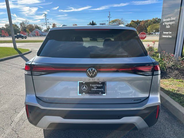 Used 2026 Silver Volkswagen SE image 4